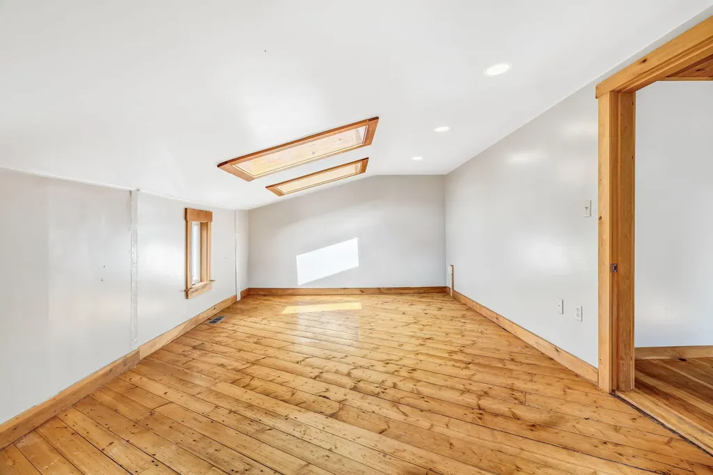 96 Washington Road Waldoboro ME 04572