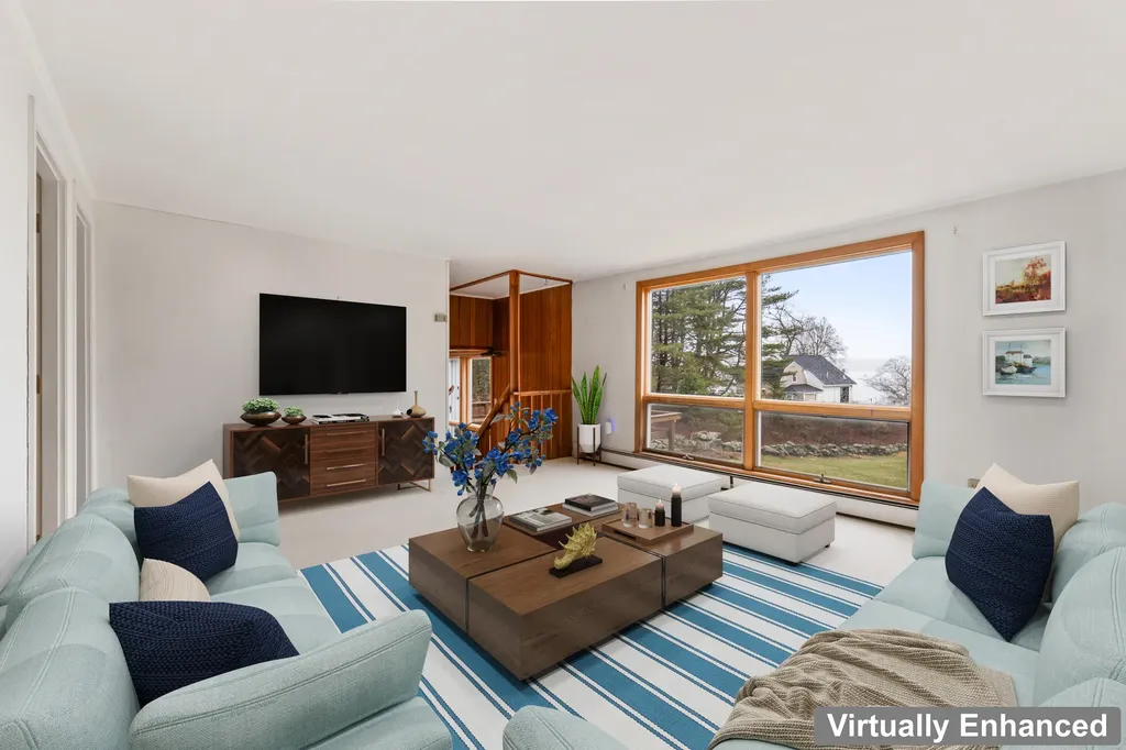 20 Holbrook Street Harpswell ME 04079