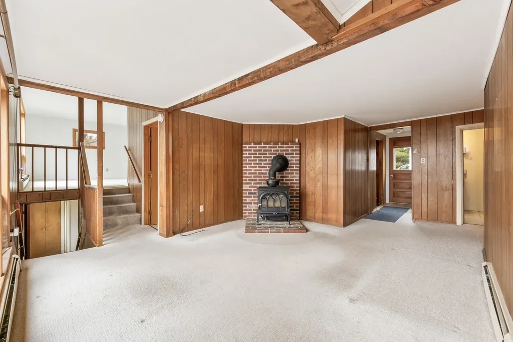 20 Holbrook Street Harpswell ME 04079