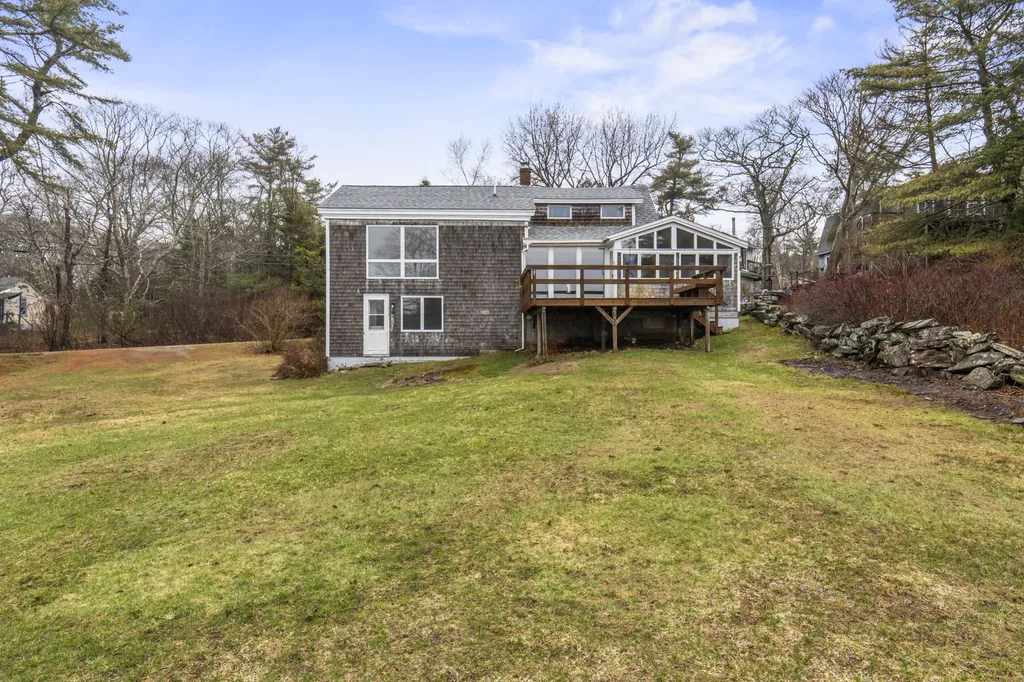 20 Holbrook Street Harpswell ME 04079