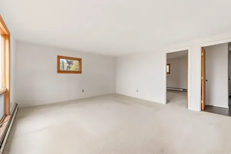 20 Holbrook Street Harpswell ME 04079