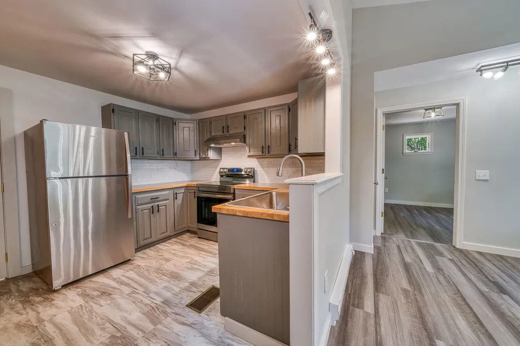 47 Main Road N Hampden ME 04444