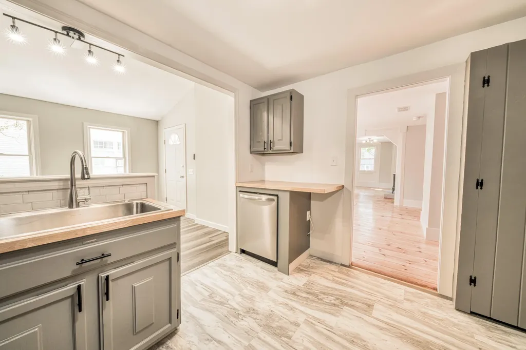 47 Main Road N Hampden ME 04444