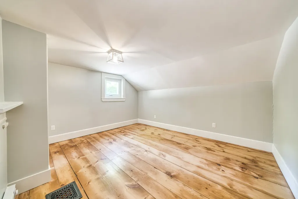 47 Main Road N Hampden ME 04444