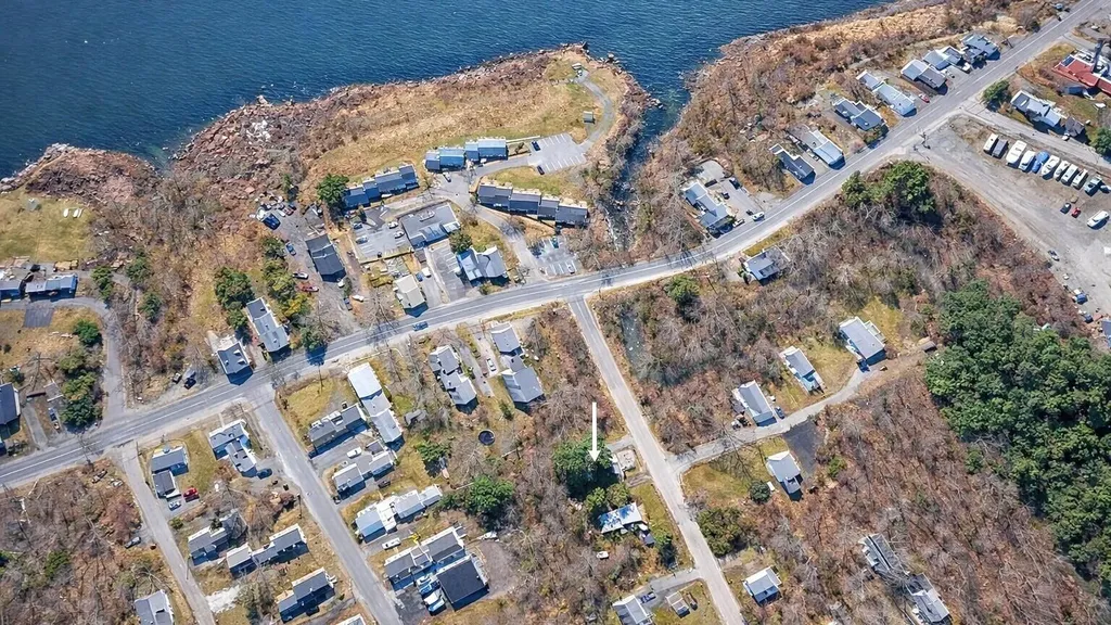 3 Bridge Street Richmond ME 04357