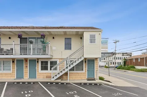 78 E Grand Avenue Old Orchard Beach ME 04064