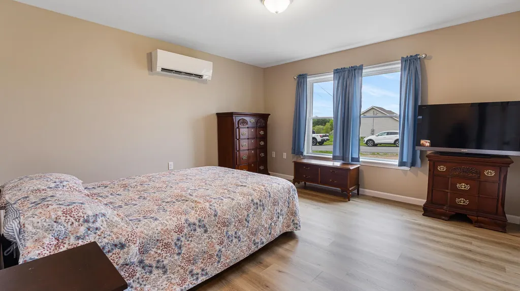 51 Stearns Farm Road Hampden ME 04444
