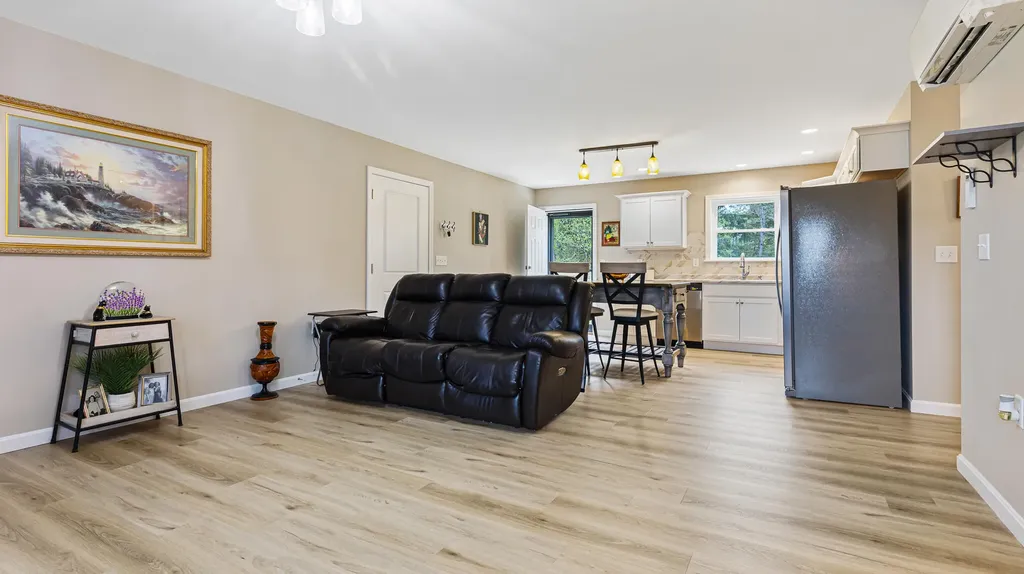 51 Stearns Farm Road Hampden ME 04444
