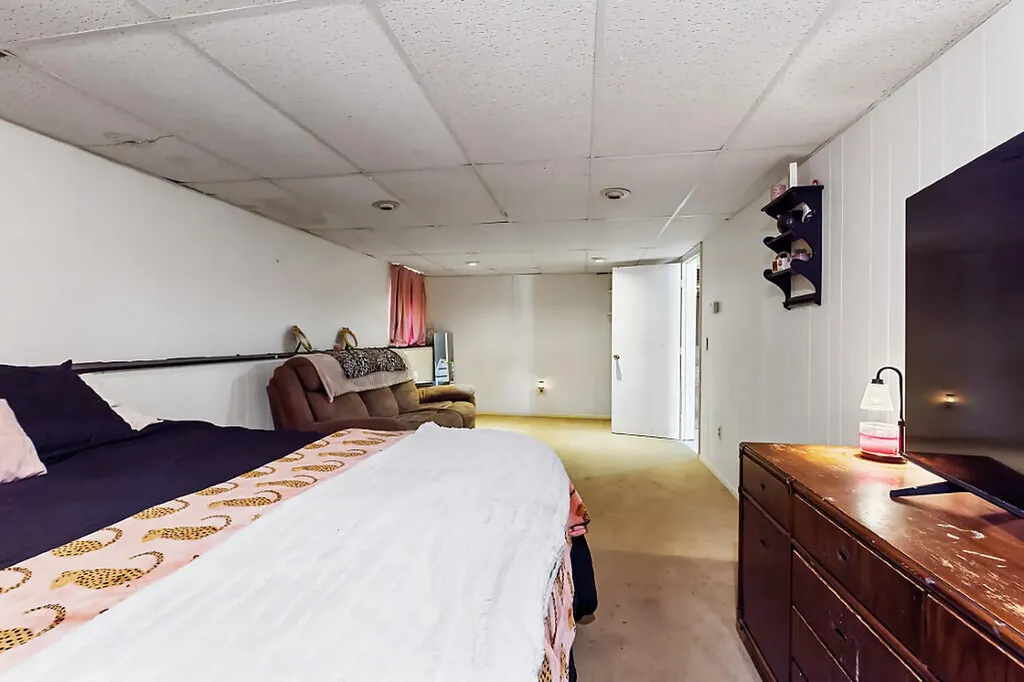 11 Kingman Street Fairfield ME 04937