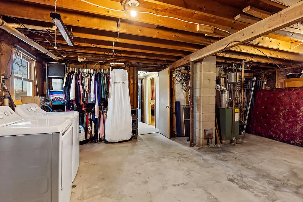 11 Kingman Street Fairfield ME 04937