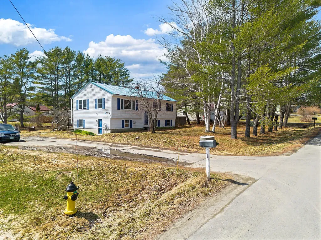 11 Kingman Street Fairfield ME 04937