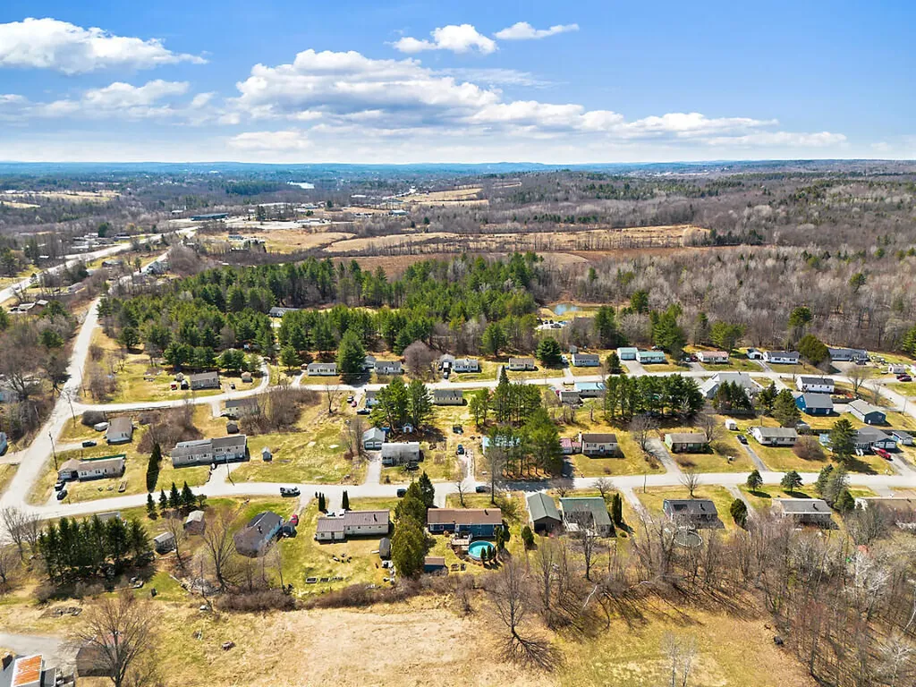 11 Kingman Street Fairfield ME 04937