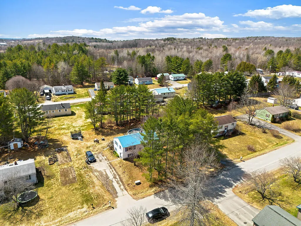 11 Kingman Street Fairfield ME 04937