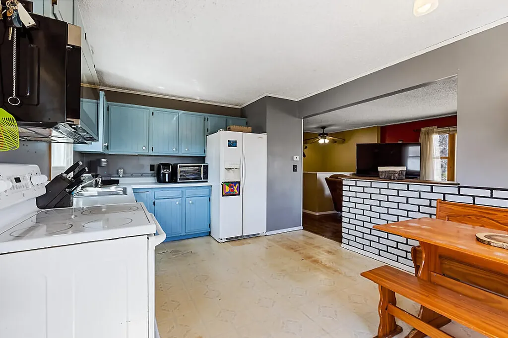 11 Kingman Street Fairfield ME 04937