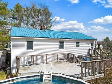 11 Kingman Street Fairfield ME 04937