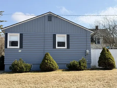 26 Broadway Machias ME 04654