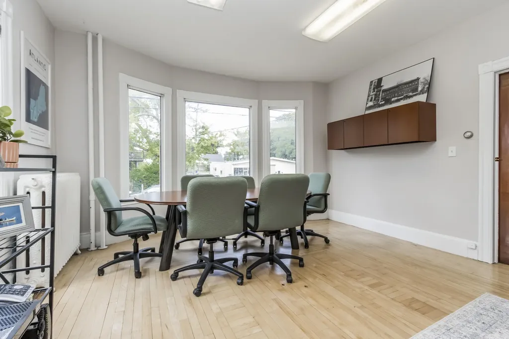 918 Broadway South Portland ME 04106