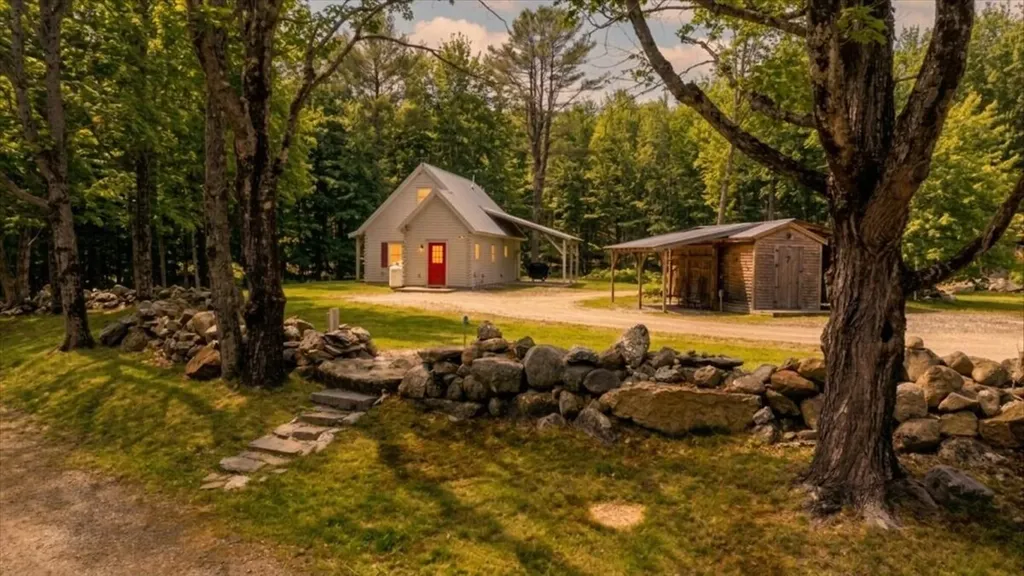 7 Abbott Hill Road West Paris ME 04289