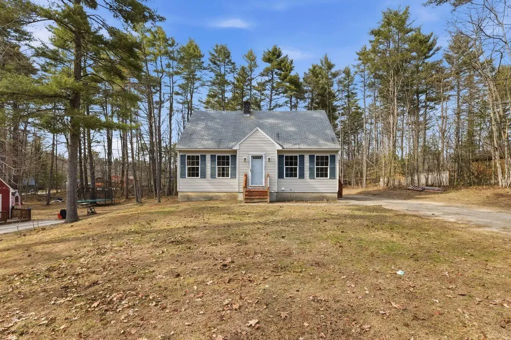 32 Balsam Drive Waterboro ME 04061