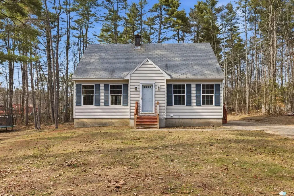 32 Balsam Drive Waterboro ME 04061
