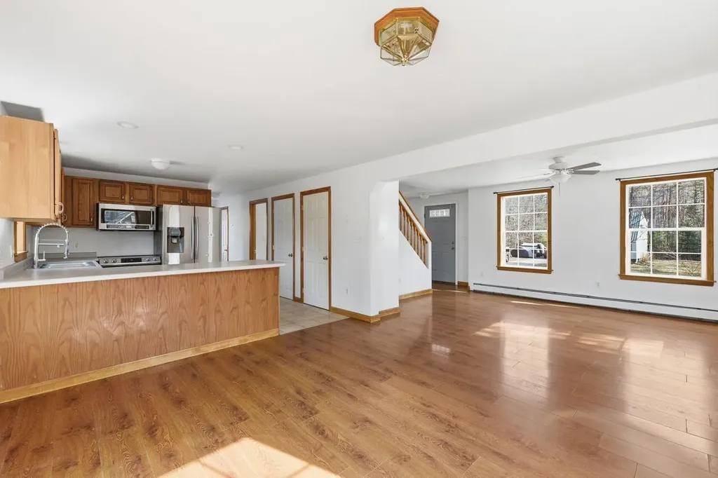 32 Balsam Drive Waterboro ME 04061