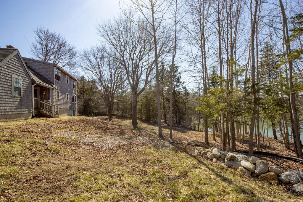 519 Island Avenue Saint George ME 04859