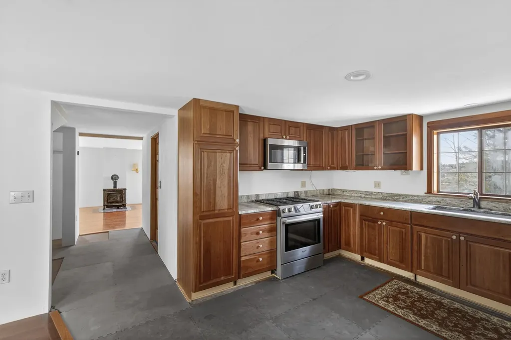 519 Island Avenue Saint George ME 04859