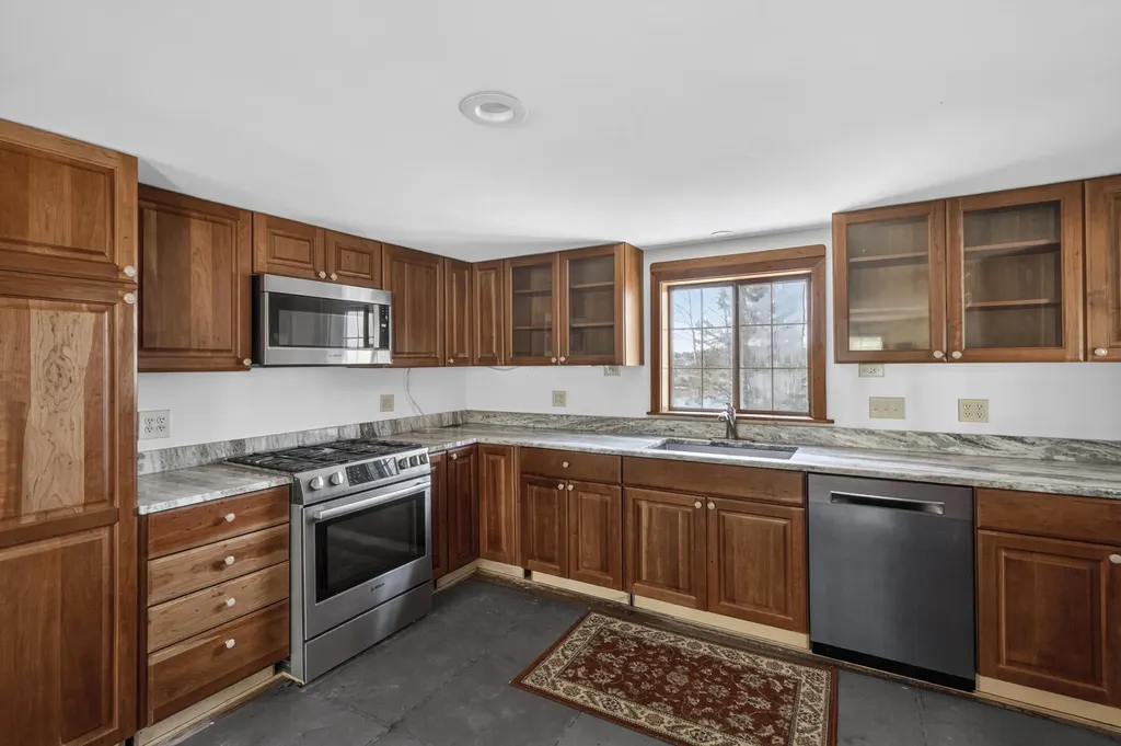 519 Island Avenue Saint George ME 04859