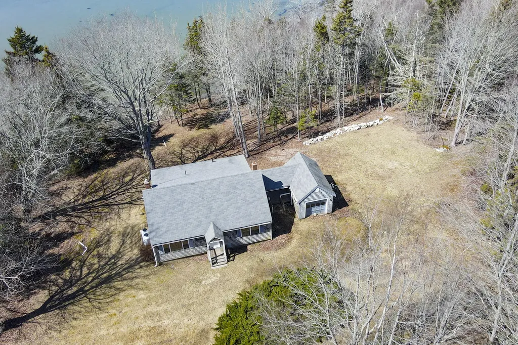519 Island Avenue Saint George ME 04859