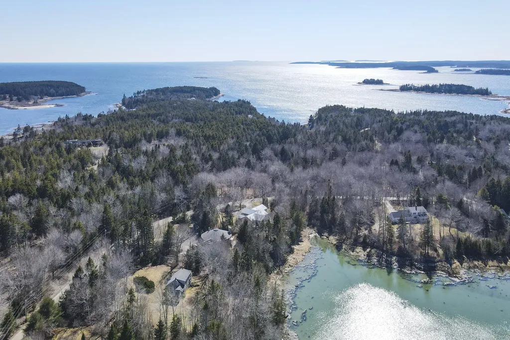 519 Island Avenue Saint George ME 04859