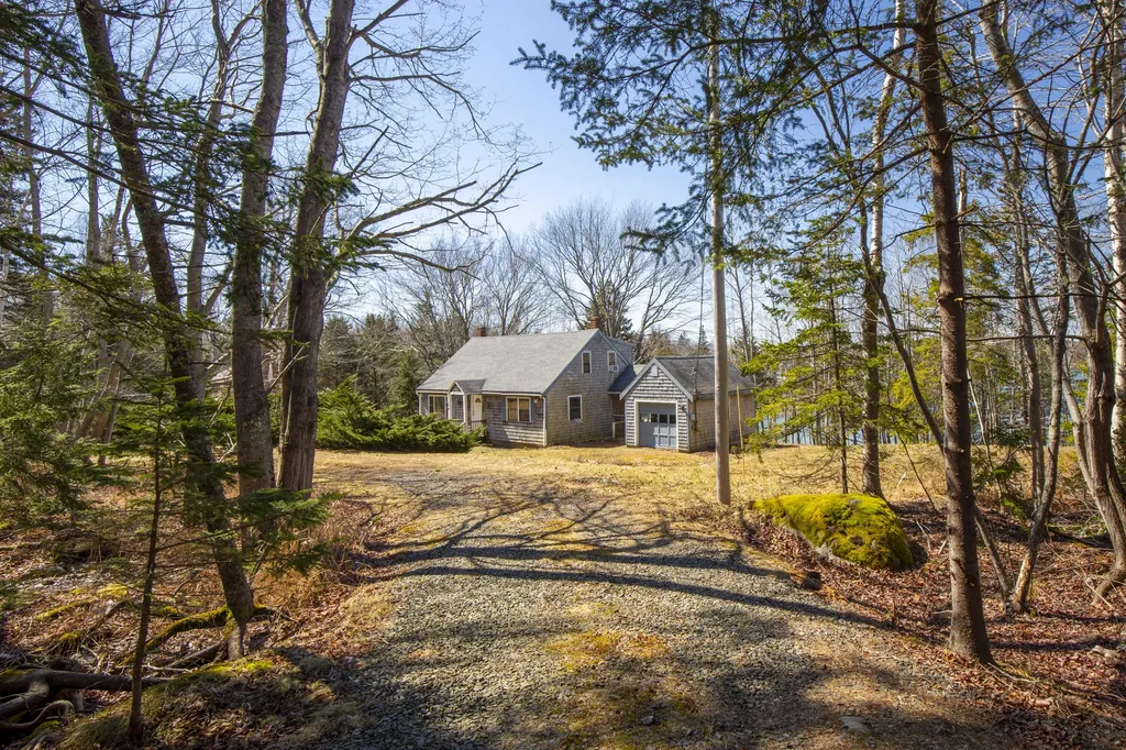 519 Island Avenue Saint George ME 04859
