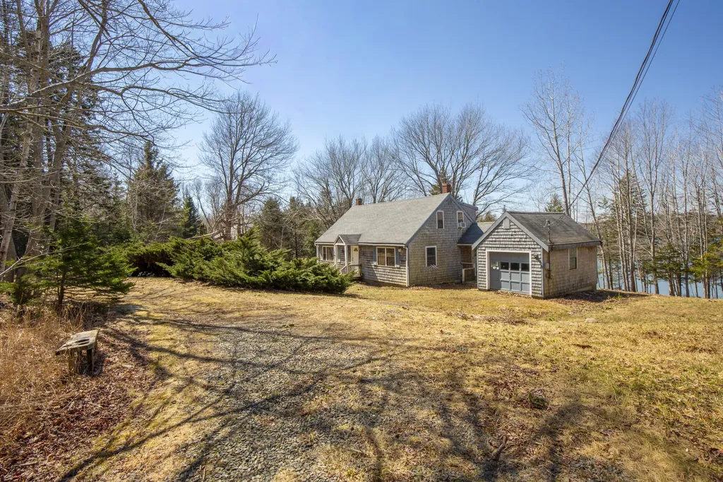 519 Island Avenue Saint George ME 04859