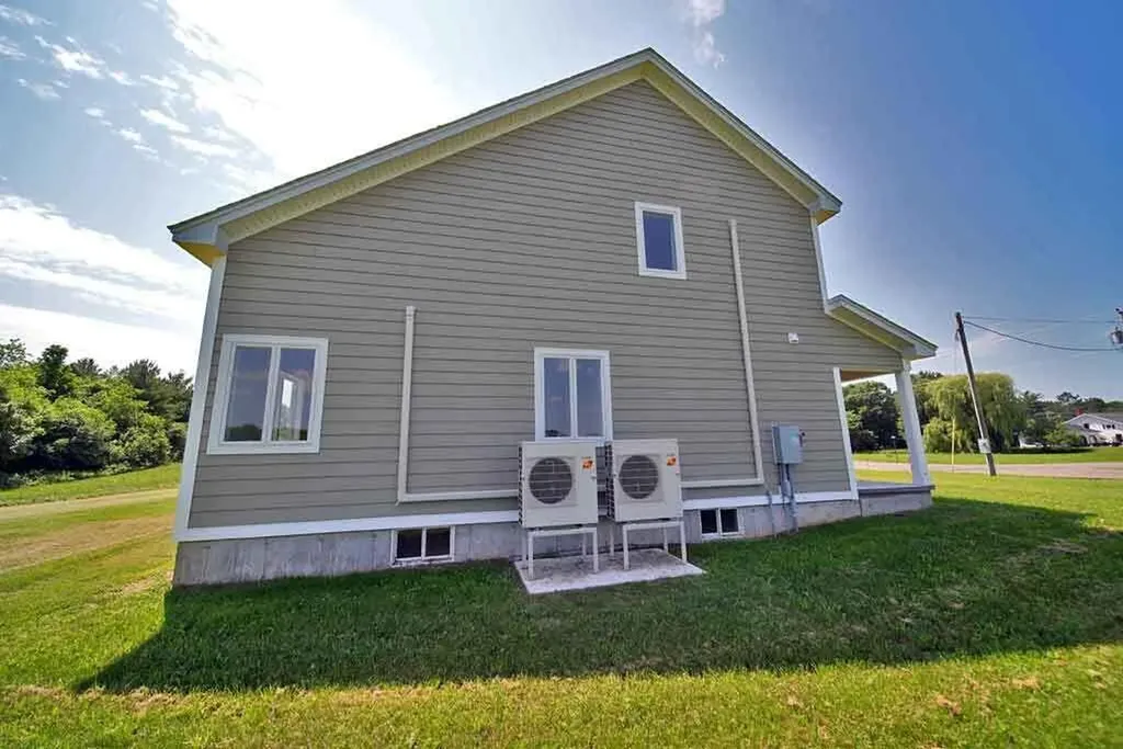 15 Lilac Lane Houlton ME 04730