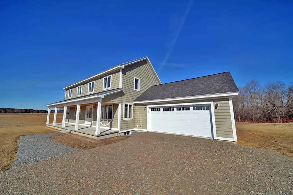 15 Lilac Lane Houlton ME 04730