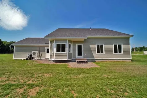 15 Lilac Lane Houlton ME 04730