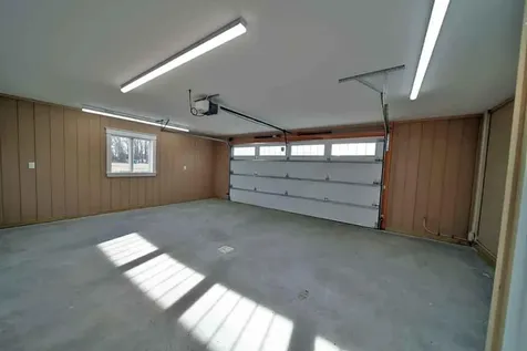 15 Lilac Lane Houlton ME 04730