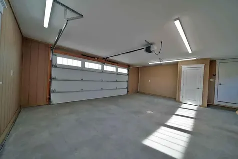 15 Lilac Lane Houlton ME 04730