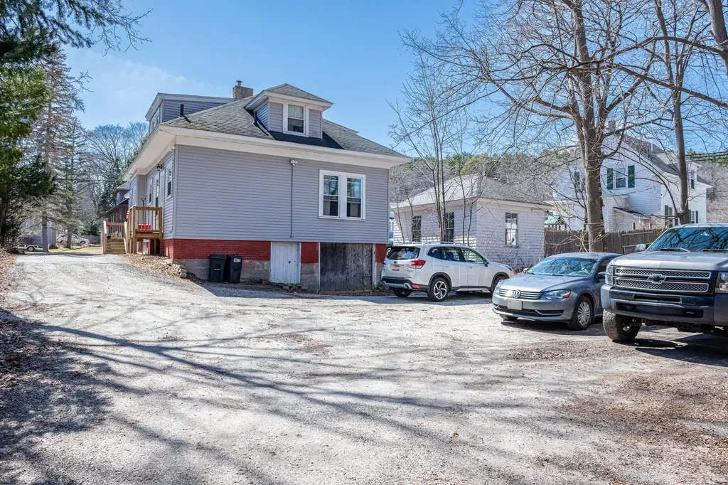 117 Lake Street Auburn ME 04210