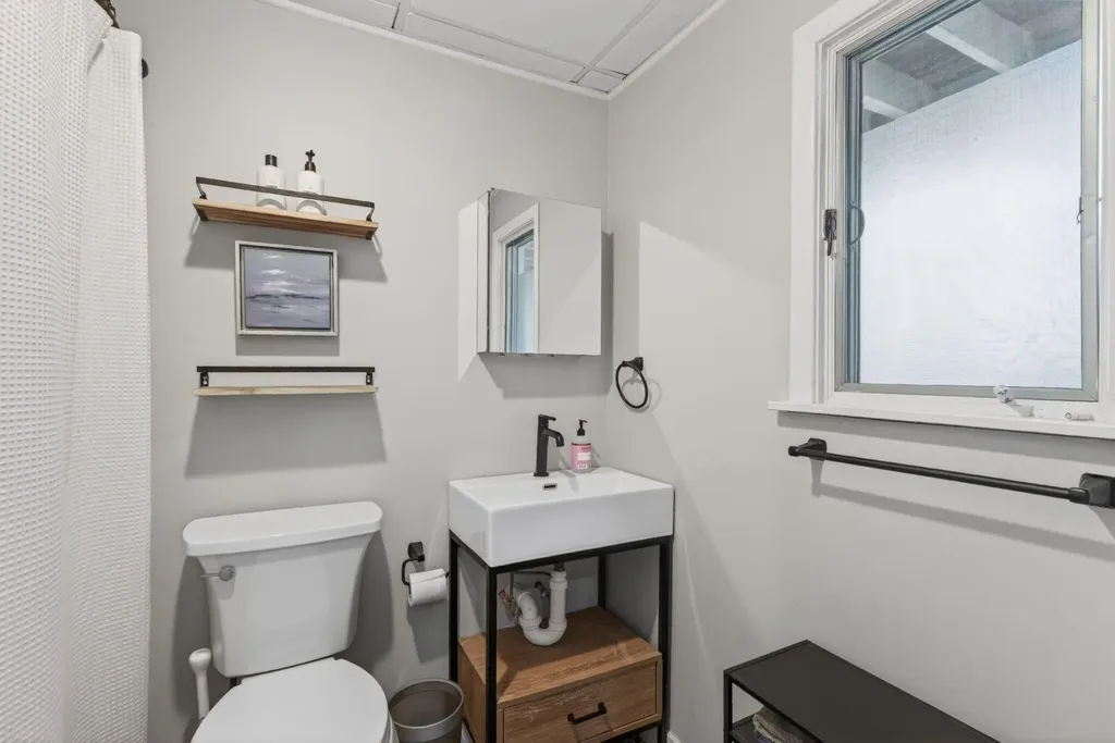 9 E Grand Avenue Scarborough ME 04074