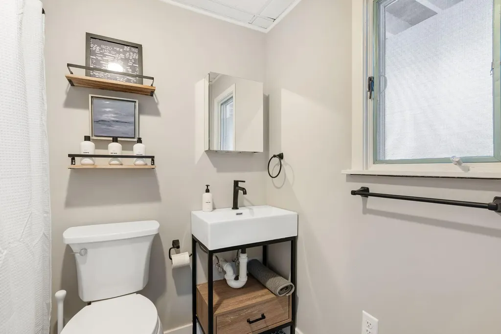 9 E Grand Avenue Scarborough ME 04074
