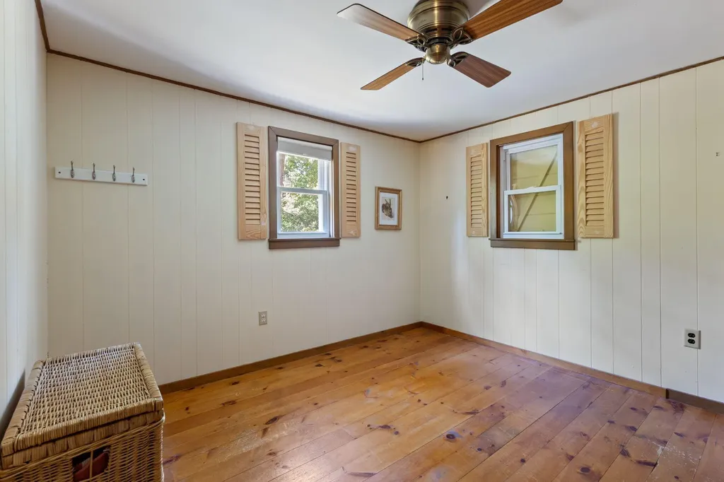 32 Northeast Road Waterboro ME 04087