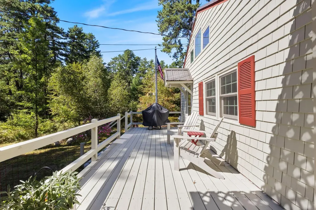 32 Northeast Road Waterboro ME 04087