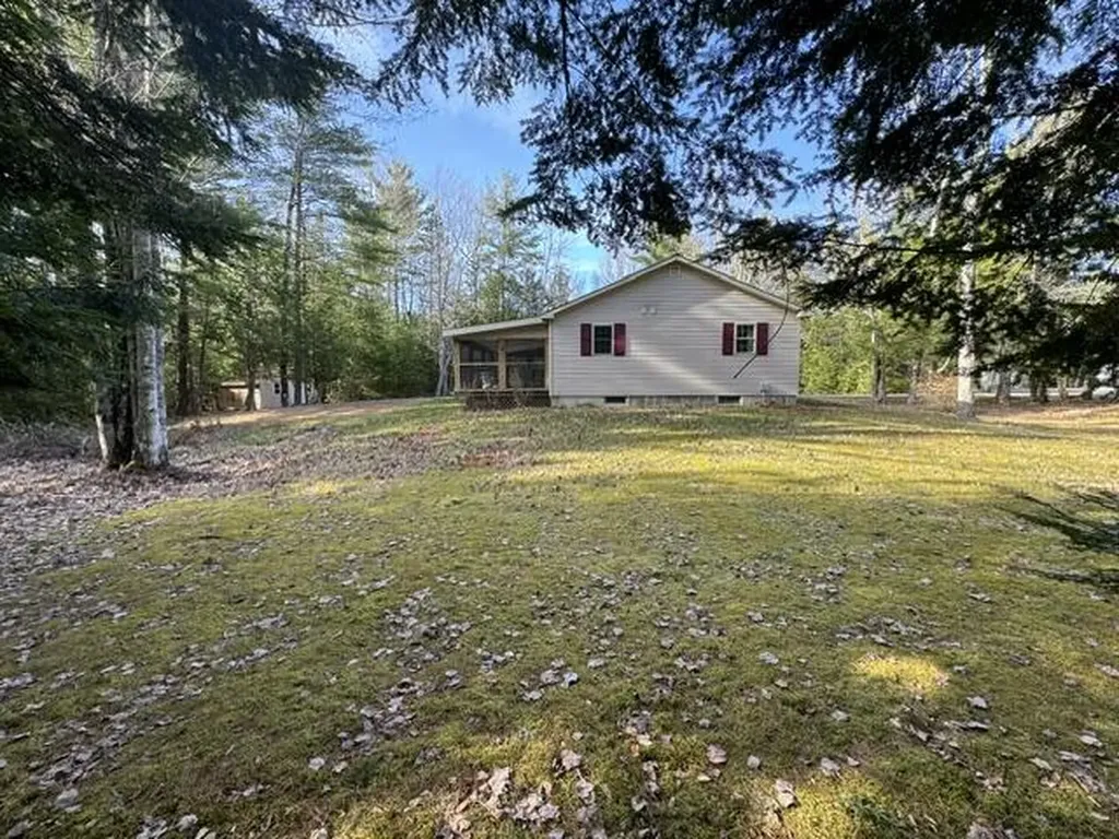 135 Ten Road Bradley ME 04411