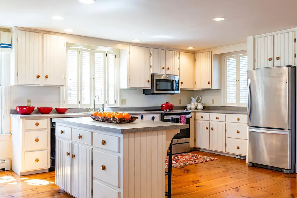 8 Chestnut Hill Camden ME 04843