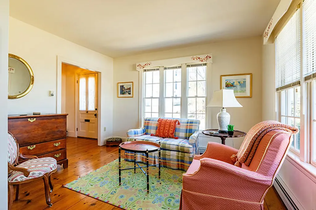 8 Chestnut Hill Camden ME 04843