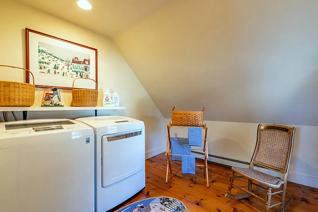 8 Chestnut Hill Camden ME 04843