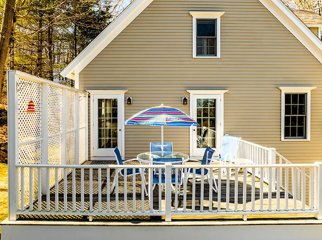 8 Chestnut Hill Camden ME 04843