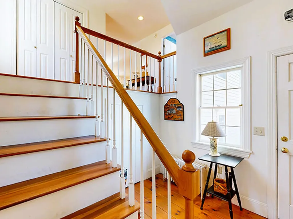 8 Chestnut Hill Camden ME 04843