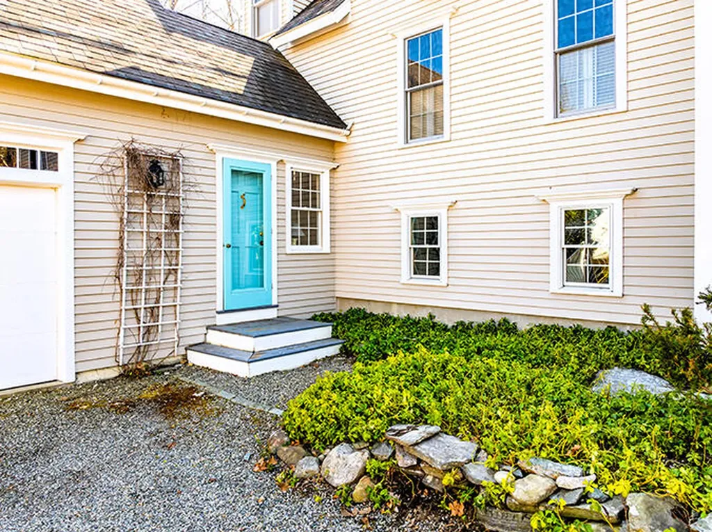 8 Chestnut Hill Camden ME 04843