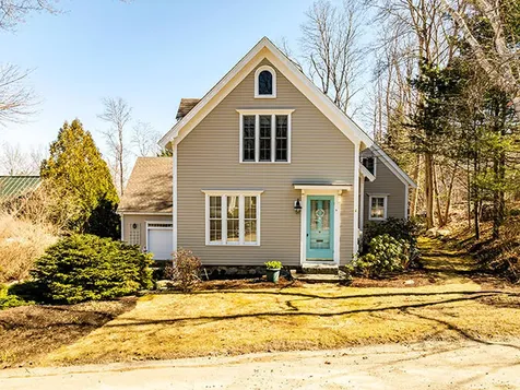 8 Chestnut Hill Camden ME 04843